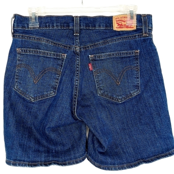 Levi's Women's Jean Shorts Size 28 Mid Thigh Stretch Denim Classic Red Tag EUC - Picture 2 of 13